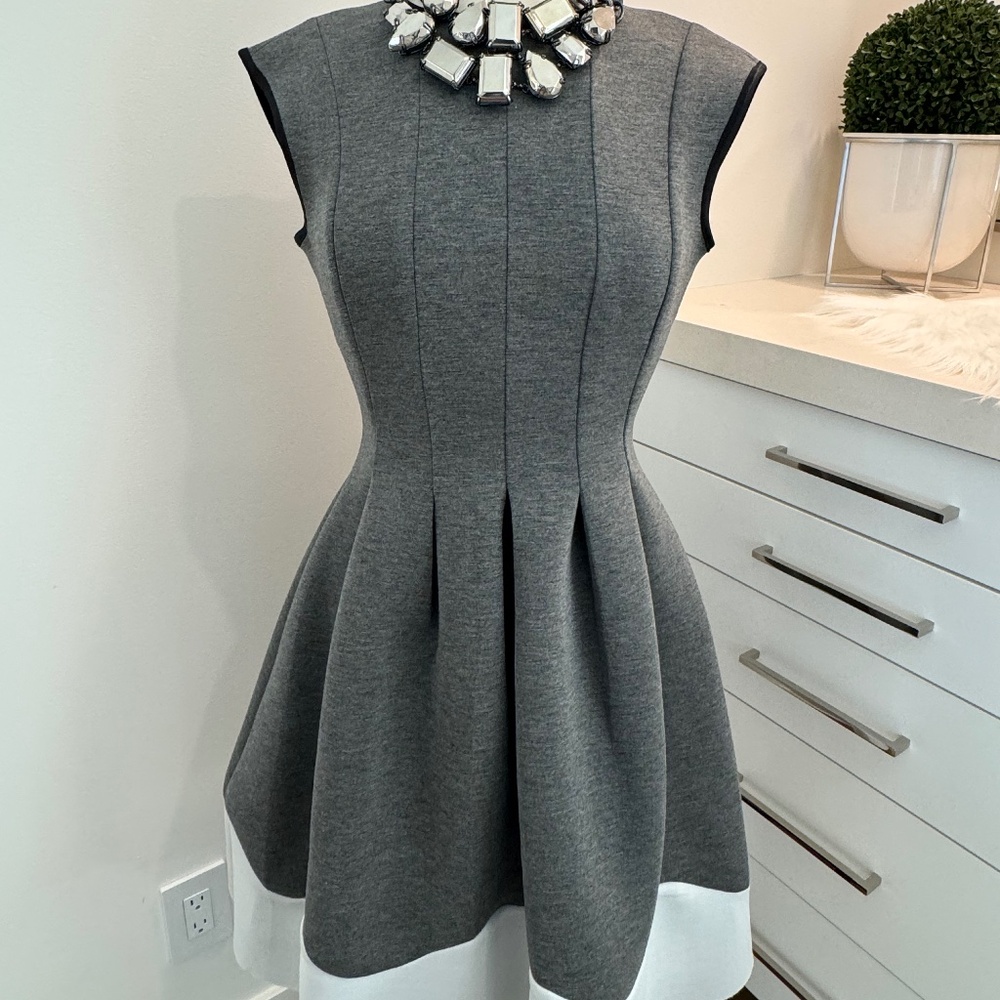 Gabby Skye Grey Scuba Dress - Size 4